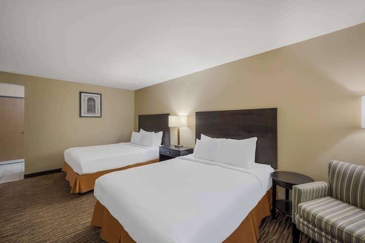 Room 7 of 25
